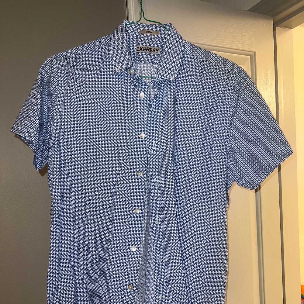 Express - Short Sleeves Button Down